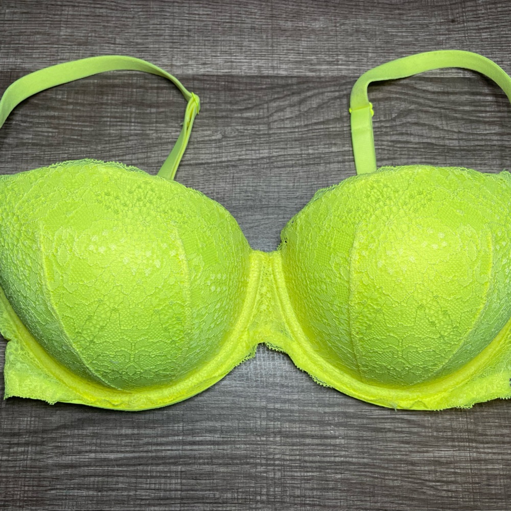 PINK bra. Size 36DD.